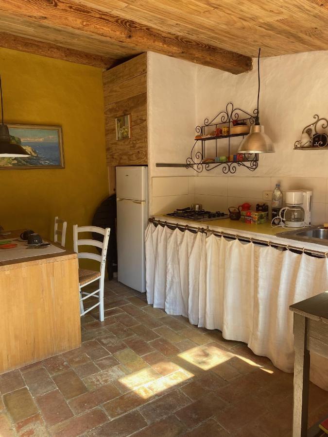 Villeseque-des-Corbieres Maison Dans Jardin מראה חיצוני תמונה